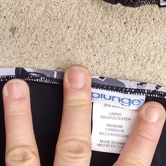 Plunge Bikini >> STUNNING and CUTE MUST HAVE !! - Picture 2 of 5